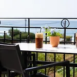 Barefoot Contessa Διαμέρισμα *