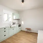 Barefoot Contessa Λουρδάτα
