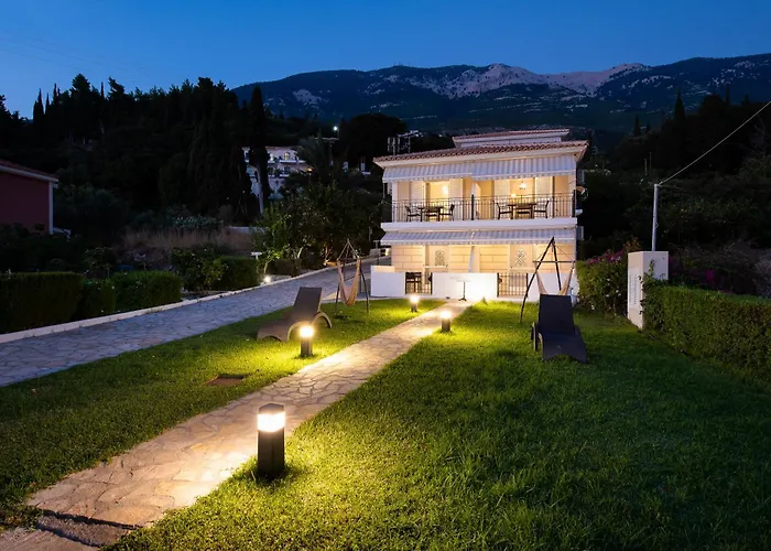 Barefoot Contessa * Lourdata (Kefalonia)